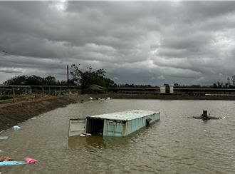 丹娜絲1小時強風豪雨炸嘉義！釀69人傷、1男國道自撞不治