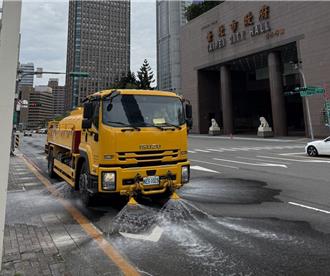 北市環保局灑水車降溫 再生水助力環保作業