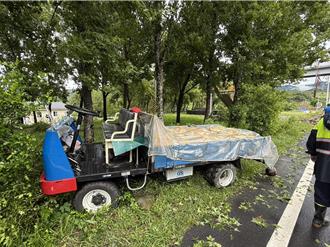 丹娜絲肆虐！台南1里長呼吸器停電不治 老翁載運芒果撞路樹亡