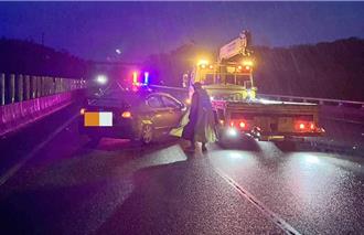 「丹娜丝」快闪嘉义颱风夜  男子国道自撞送医不治