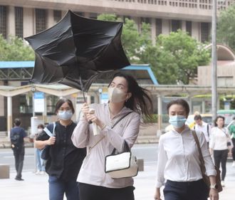 桃園颱風假「一市兩制」惹民怨 鄭明典指1點很合理