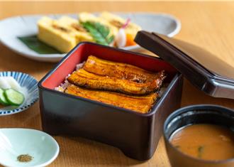 夏天吃鳗鱼补元气 饭店推出土用丑日限定套餐