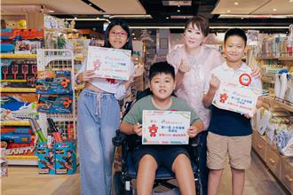 從敗血症到疊杯國手 總統教育獎得主感謝遠東SOGO看見他