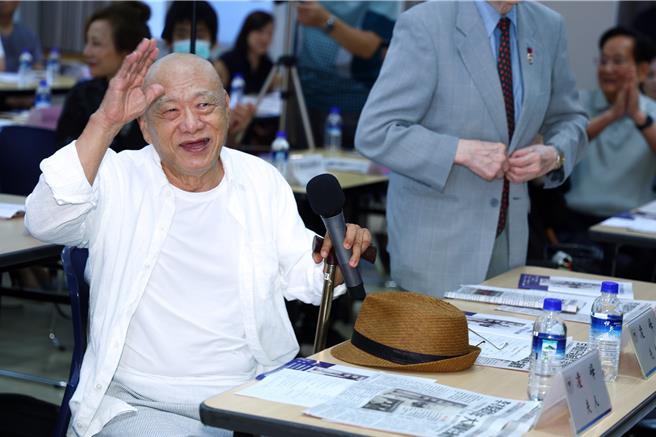 凌峰6日公開現身。（鄧博仁攝）