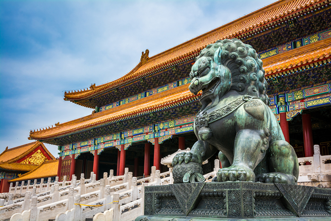 一代文豪郭沫若，想寫一本記錄晚清皇室生活的書籍，便找上了溥儀，不料卻被當場拒絕，讓他尷尬不已。（示意圖：Shutterstock／達志）