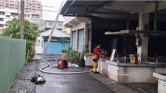 高雄透天厝清晨火警　一家8口驚醒急逃生