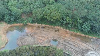 桃園農地遭深挖7公尺埋廢料 警逮11人求重判 不法所得逾8億