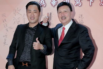 余祥銓投資慘賠百萬！ 罕曝老爸余天私下一面