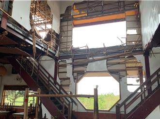 獨家／丹娜絲颱風橫掃七股 台南「龍門客棧」遭吹垮損失500萬