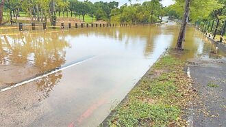高雄高球場滯洪工程 挨批釀災
