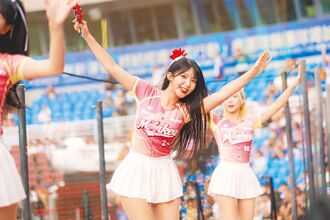 廉世彬单曲首发 乐当明星赛纠察队