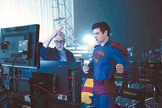 《超人》涉及政治 導演：是道德問題