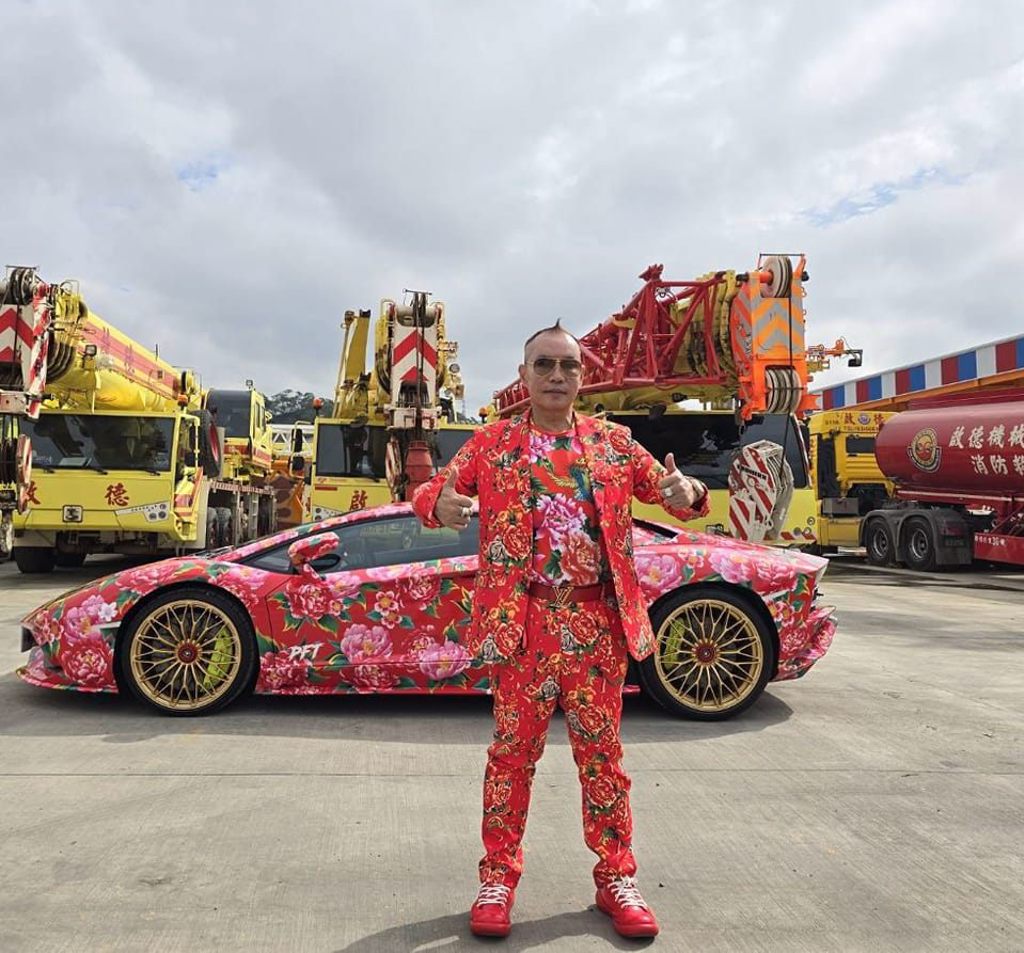 「吊車大王」胡漢龑是重機械界傳奇人物。（胡漢龑提供）