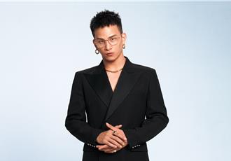 茄子蛋主唱黃奇斌聲帶修復完成　宣布加盟環球音樂回歸歌壇