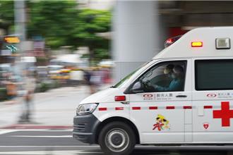 知名樂園美食街發生異物哽塞事件 25歲男無呼吸送醫搶救