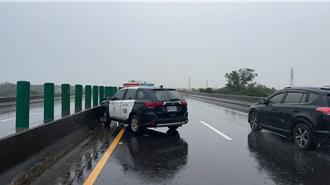 警處理交通事故不慎自撞 台61南北向各1起事故2人送醫