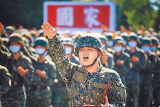 館長讚榮民守護台灣「才有中華民國」 嗆青鳥：一群瘋子