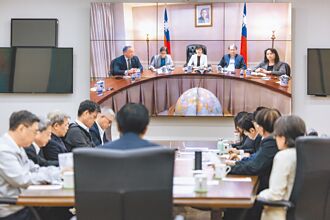 新聞分析》史上最艱鉅的經貿談判硬仗