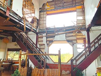強風摧殘 中寮景觀餐廳屋塌牆裂
