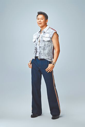 陶喆專輯11日預購 親自彩繪限量公仔