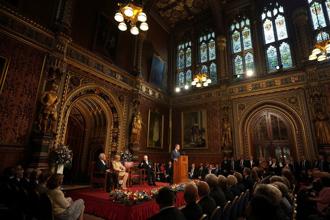 馬克宏赴英演說 籲歐降低依賴美「中」