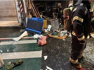 桃園大同路餐廳深夜氣爆！21歲男「雙腳被炸爛」急送醫