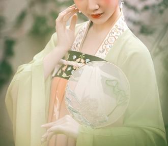 權臣怕小皇帝偷歡 下令將宮女褲襠縫死 害龍脈斷絕