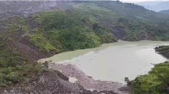 草岭堰塞湖恐溃堤！80人紧急撤离避灾、国小停课