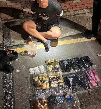 高雄無業男違停遭特勤警盯上 車內搜出近千包毒品