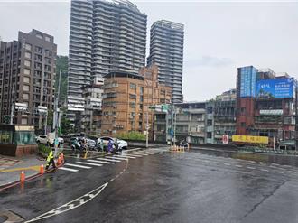 碧潭大橋周邊交通大變身！斜坡道＋按壓燈超貼心