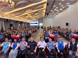 桃園忠貞市場大變身！攤商盼「合法化」 張善政允諾會勘