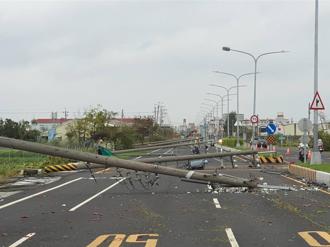 丹娜丝创纪录 全国电杆倒断近2500支