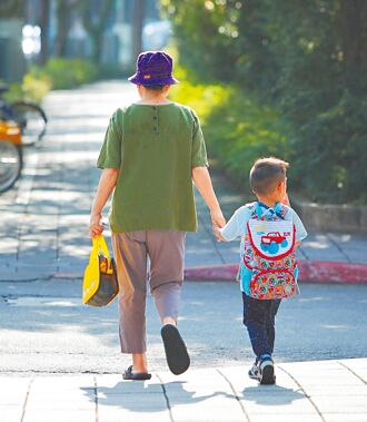 北市隨機訪視親屬保母 挨批不人性