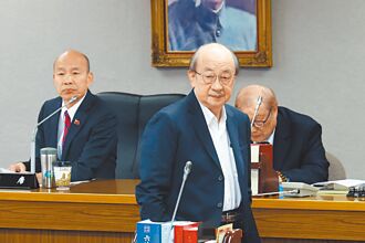 柯建銘憋不住了