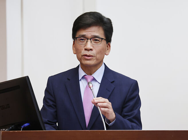 金管会主委彭金隆表示，从四面向展开绿色及转型金融行动方案。图／本报资料照片