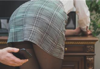 士林地检署前书记官3年偷拍21女 硬碟藏82部片 判刑定谳须坐牢