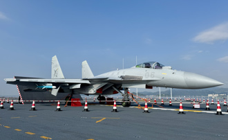 影》歼-35量产绿皮战机抢镜 歼-15T要从福建舰航母电磁弹射起飞