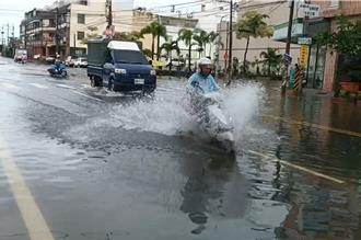 每遇大潮就會海水倒灌 東港東津里居民苦不堪言