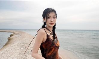 陳華乘「海盜船」太顛簸　眾人暈船狂吐行李濕一半超慘