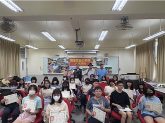 關渡宮藝術夏令營第10年 舉辦攝影展助學子發覺無限可能