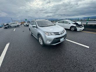 國道3號4車連環撞！30歲女未保持安全距離釀禍 2人輕傷送醫