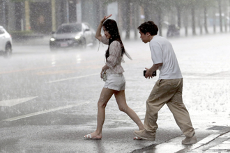 暴雨走了災區待復原 5日停班停課一次看