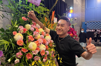 文章香港搭機返台快閃 曝跟江蕙私下互動超暖心