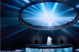 江蕙高雄臨時加碼送驚喜大禮 全場粉絲嗨翻暴動