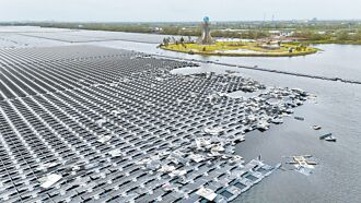 丹娜絲吹毀光電板 掀汙染疑慮