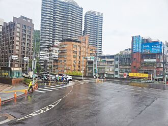 碧潭大橋路口 行人號誌新上線