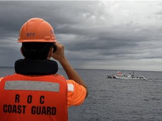 2艘海警船連2日侵擾東沙海域 海巡派雙艦全程監控驅離