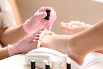 影》陸女長期做美甲竟長出「瑪莎拉蒂三叉戟」醫生一看慘了