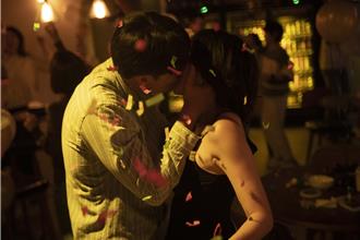 老公目睹她熱吻劉書宏「空氣結冰」！丁寧下集更猛喝醉同床斷片