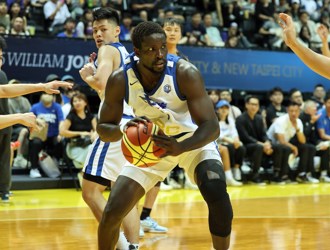 琼斯杯》6人得分上双！中华白逆转击败马来西亚夺下首胜